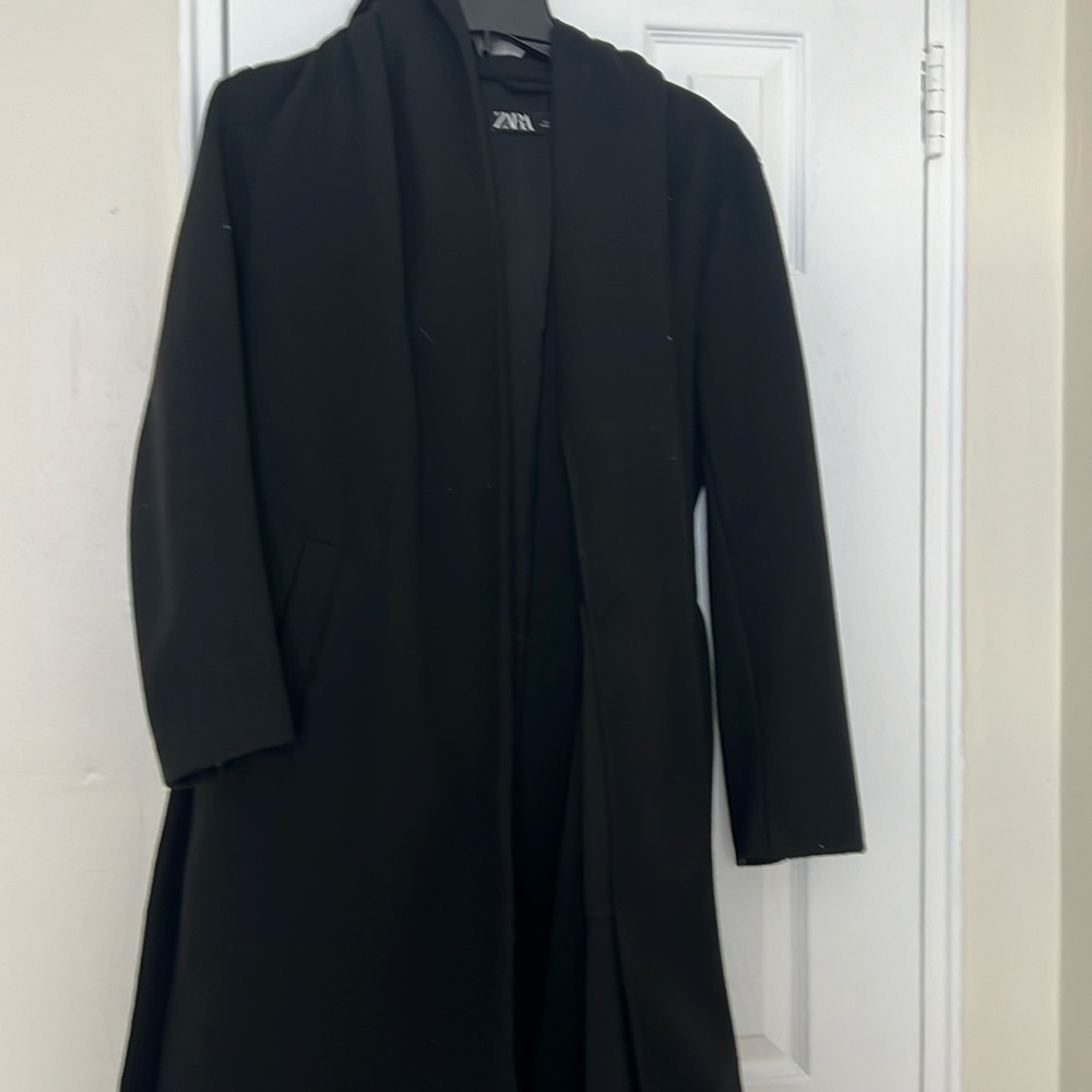 Zara women’s hooded coat with belt